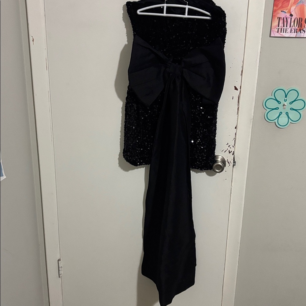 Junior's XL Thirty Thirty Strapless Sequin Mini Dress with Detachable Bow Black - Picture 2 of 3